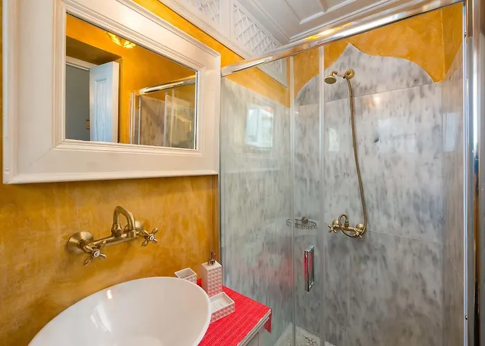 Giorgos' Old Story 2bed Stone House With Private Hamam In The Old Town Holiday home *